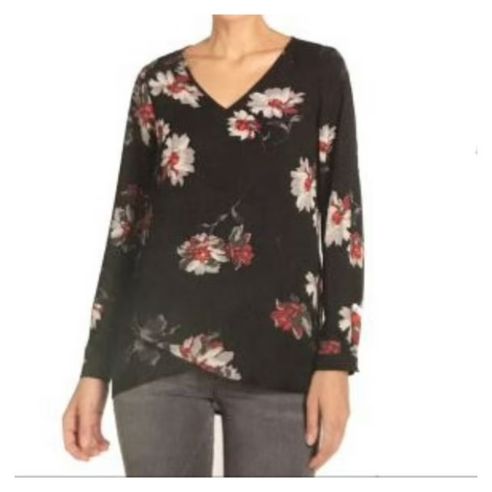 NWT Chelsea & Theodore Long Sleeve V-neck Top Blouse Black Floral  Size S Boho